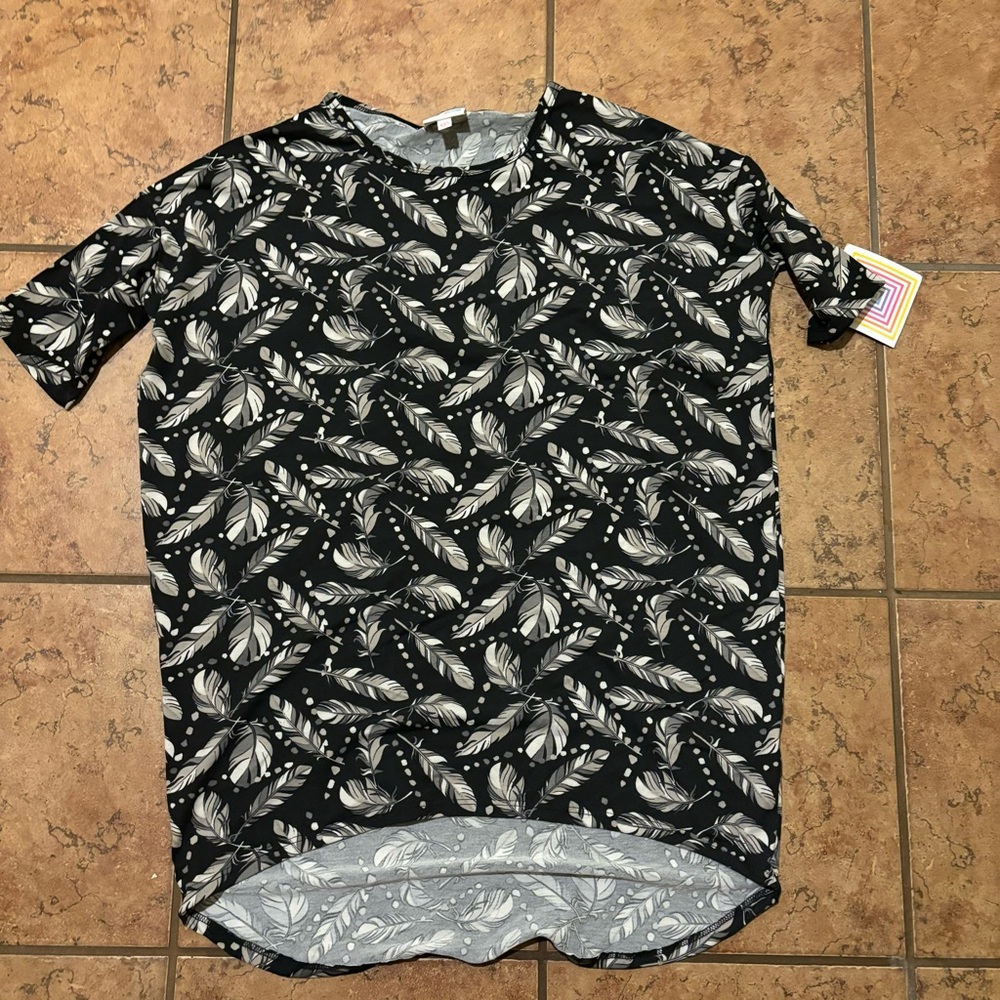 NWT lularoe feather print Irma tunic top size XXS
